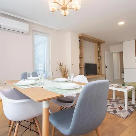 Apartment Brand New One Bedroom Zenit 6