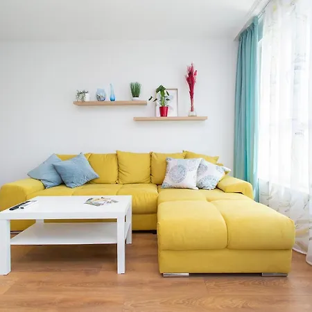 アパート Brand New One Bedroom Zenit 6